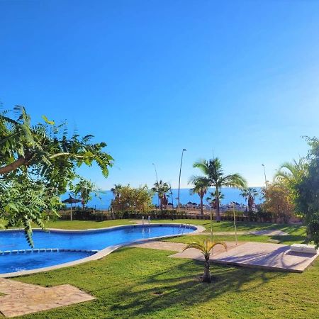 Espacioso apartamento con preciosos jardines y BBQ Isla Plana Exterior foto