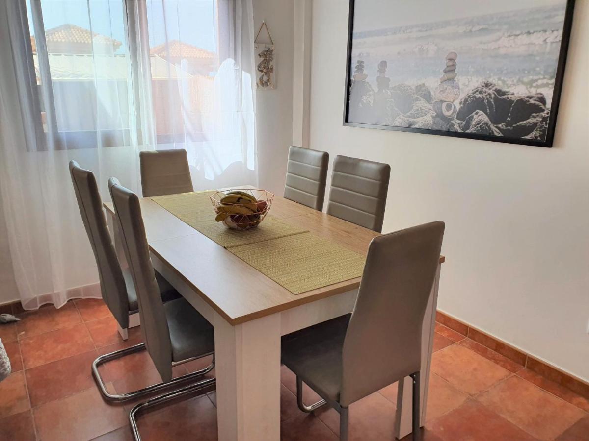 Espacioso apartamento con preciosos jardines y BBQ Isla Plana Exterior foto
