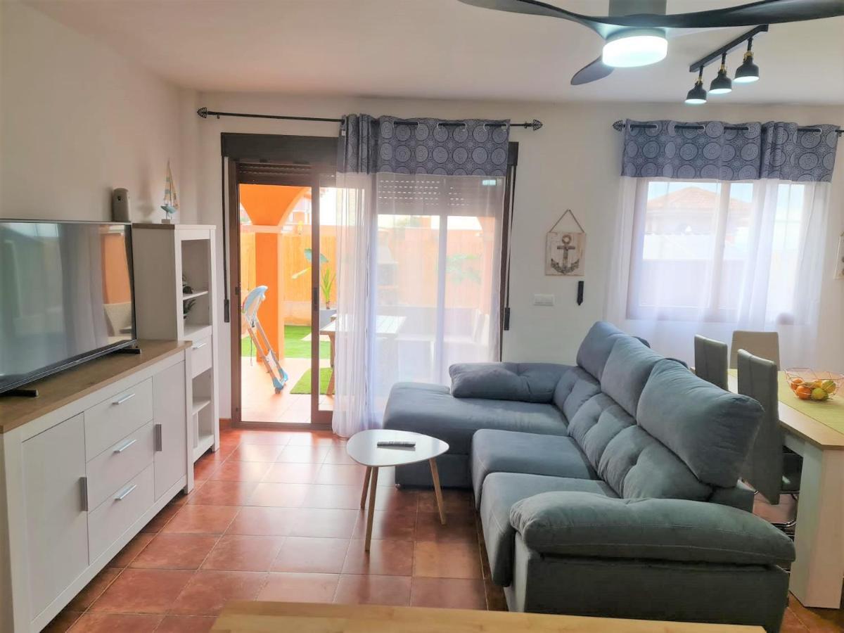 Espacioso apartamento con preciosos jardines y BBQ Isla Plana Exterior foto
